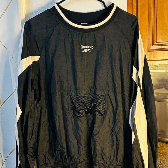 Reebok women’s vector pullover - Picture 3 of 9